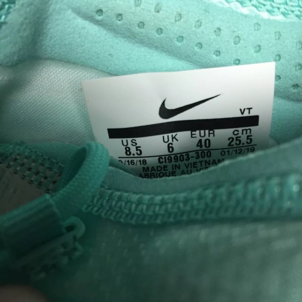 Brand new!! Nike Vapormax “teal tint”. - Picture 7 of 7
